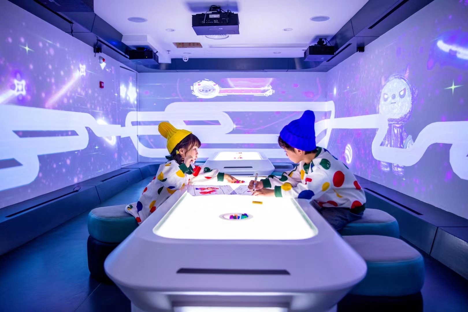 Interactive drawing gallery developed with a Shanghai Jiao Tong University technical team